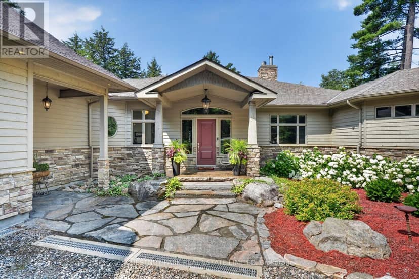 2458 Wilkinson Road, Dysart et al, photo 4