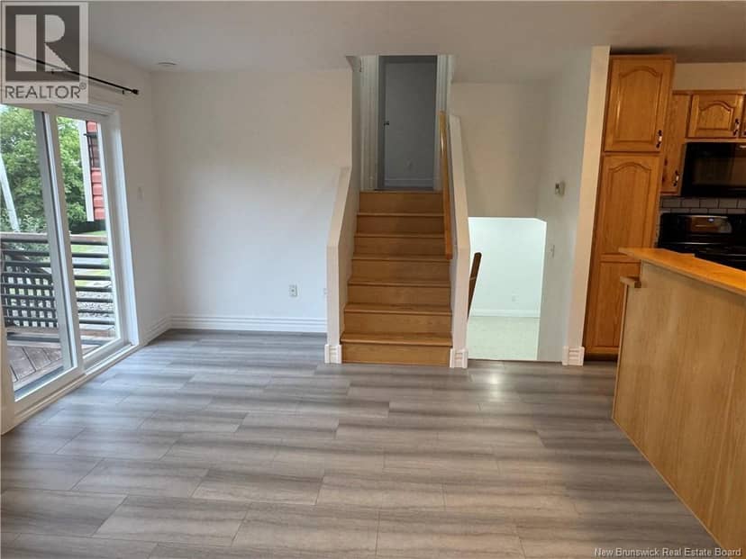 61 Hospital Street — photo 15 of 40