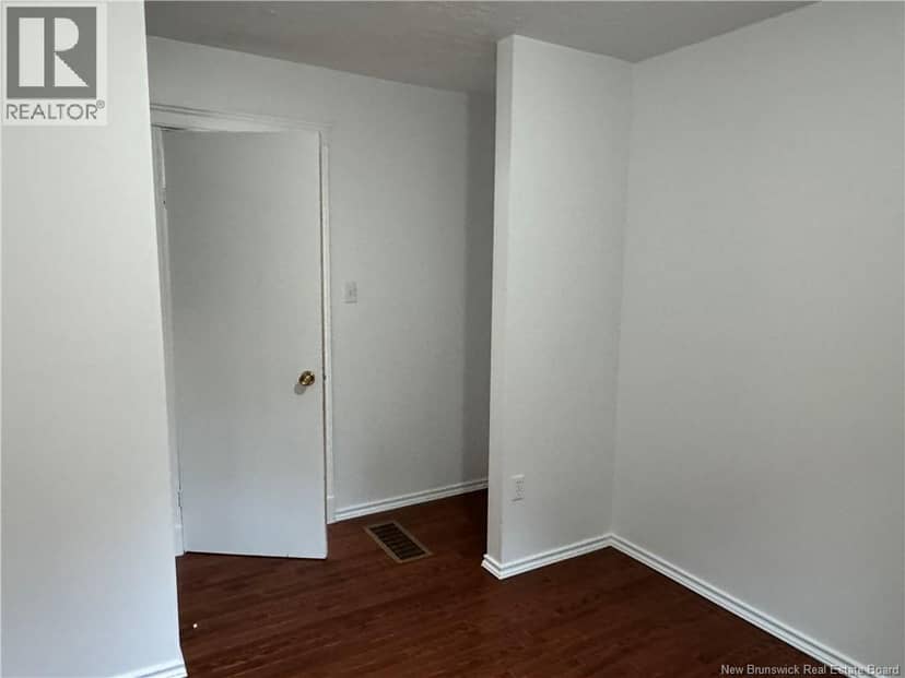 61 Hospital Street — photo 20 of 40