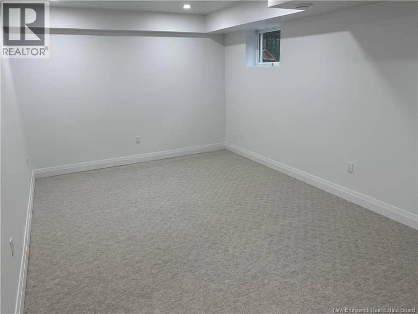 61 Hospital Street — photo 24 of 40