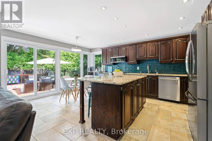 11 Roberta Crescent — photo 11 of 40