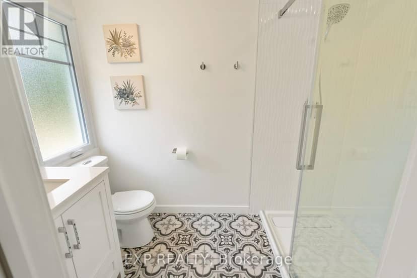 11 Roberta Crescent — photo 29 of 40