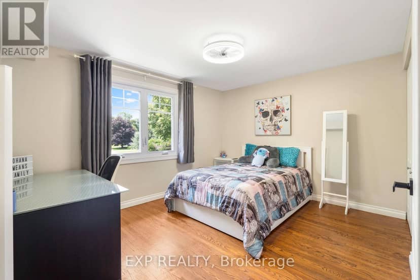 11 Roberta Crescent — photo 30 of 40