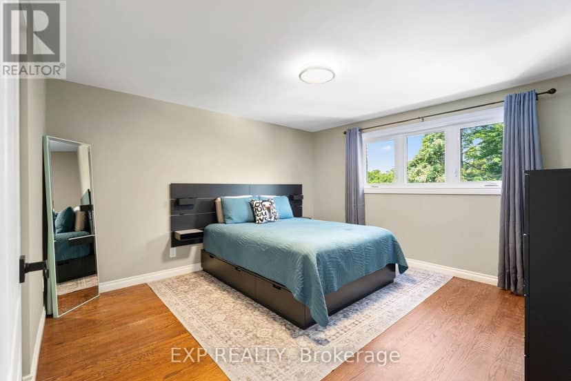 11 Roberta Crescent — photo 31 of 40