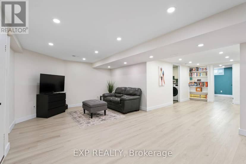 11 Roberta Crescent — photo 36 of 40
