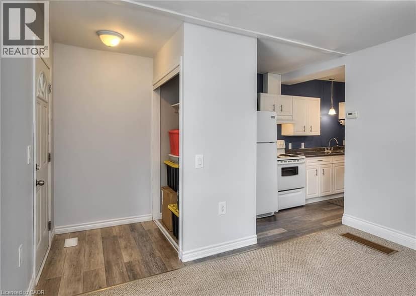 1346 KING Street E — photo 15 of 40