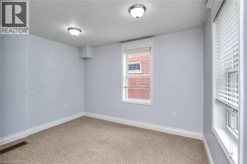 1346 KING Street E — photo 16 of 40