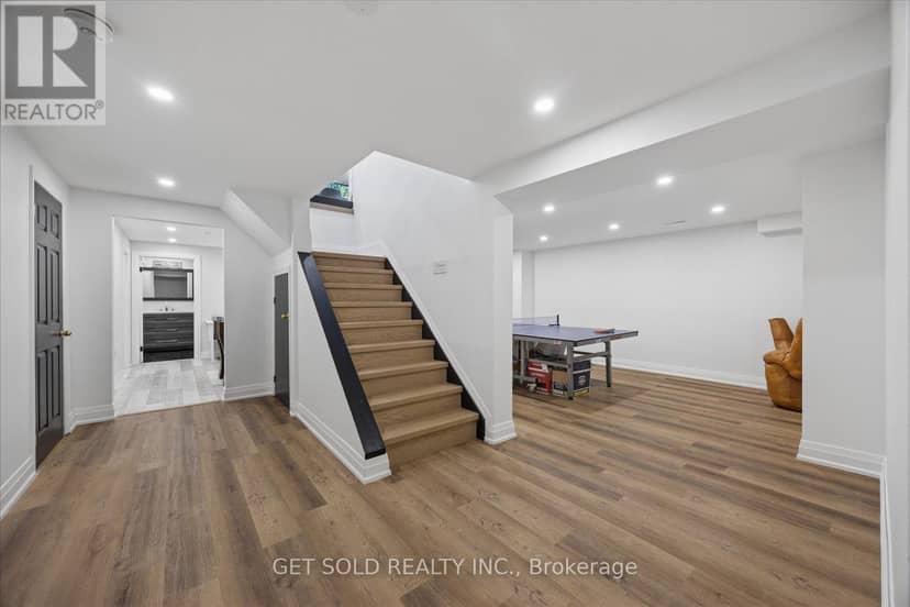 64 Spence Drive — photo 34 of 40