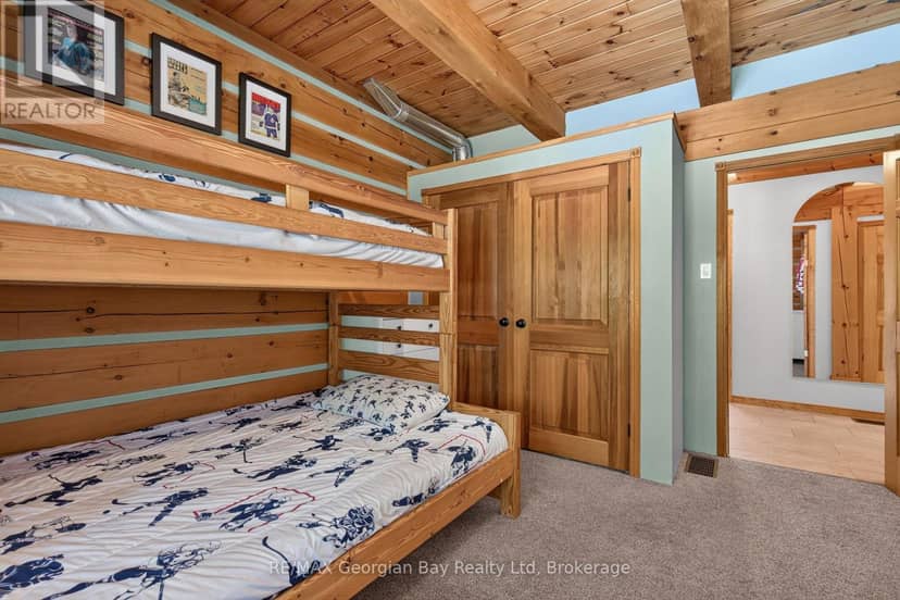 19 Kingfisher Crescent — photo 16 of 40