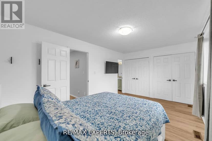 87 - 35 Malta Avenue — photo 34 of 40