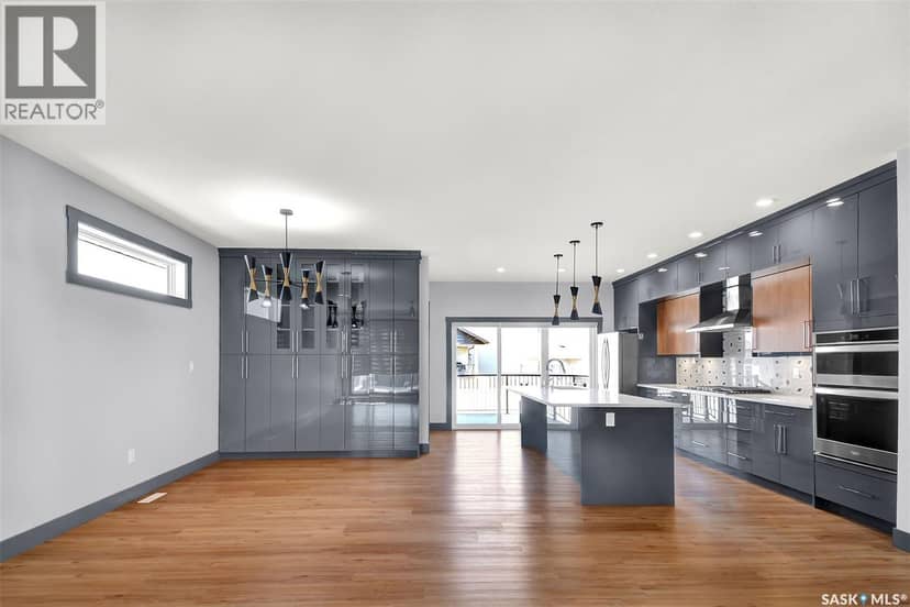 519 Kenaschuk WAY — photo 7 of 40