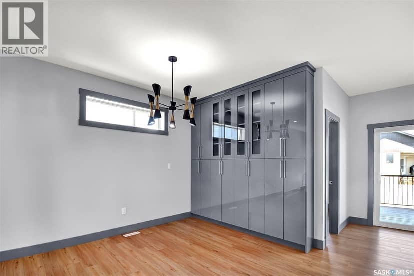519 Kenaschuk WAY — photo 8 of 40