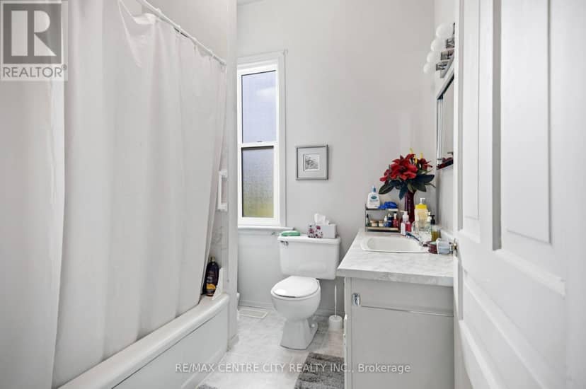 64 Linwood Street — photo 12 of 31