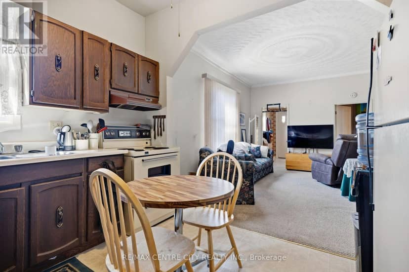 64 Linwood Street — photo 7 of 31