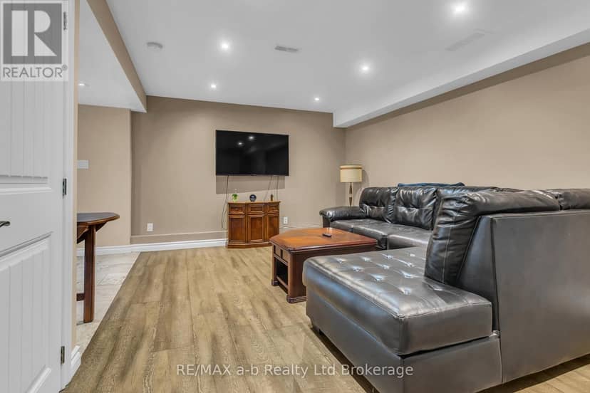 54 Pebble Beach Court — photo 23 of 36