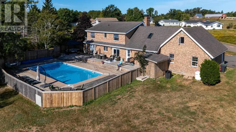 138 Cathy Drive — photo 3 of 40