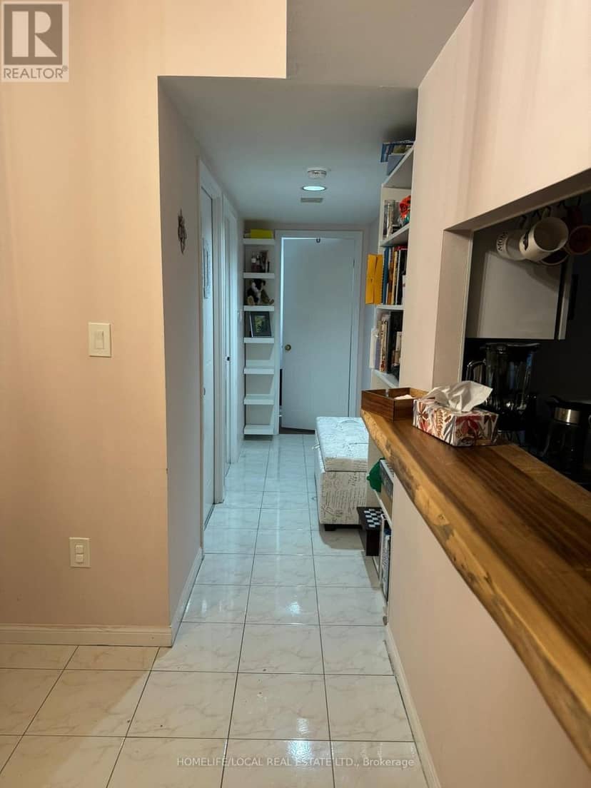 #1402 - 3 Hickory Tree Road — photo 6 of 21