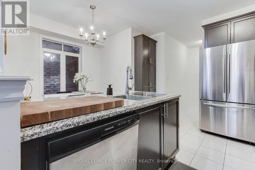 101 Huguenot Road — photo 10 of 31