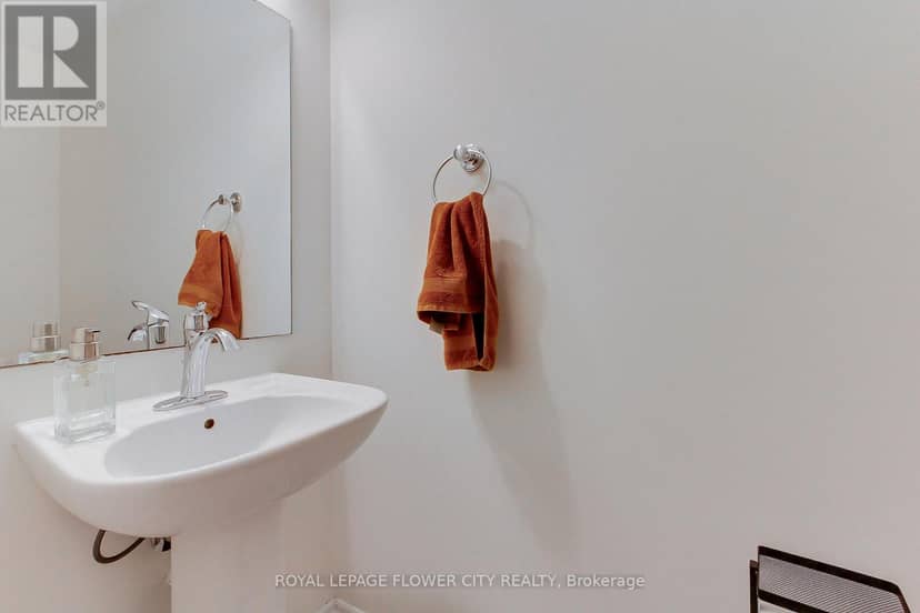101 Huguenot Road — photo 15 of 31