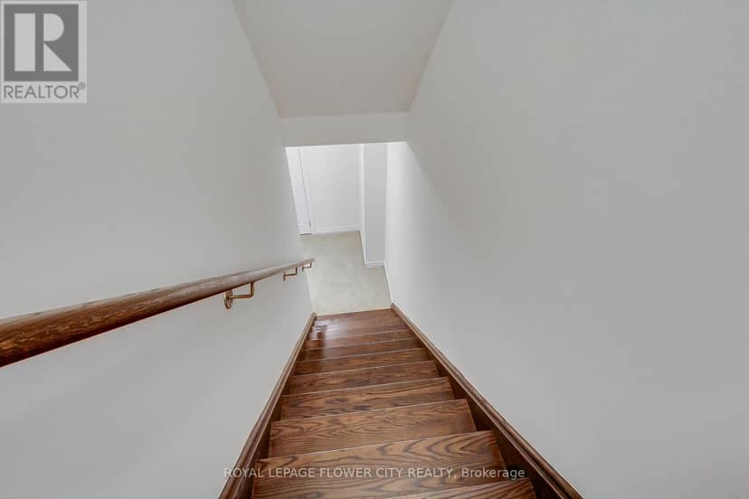 101 Huguenot Road — photo 16 of 31
