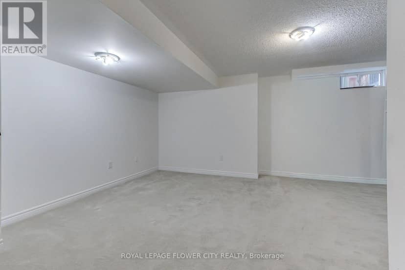 101 Huguenot Road — photo 18 of 31