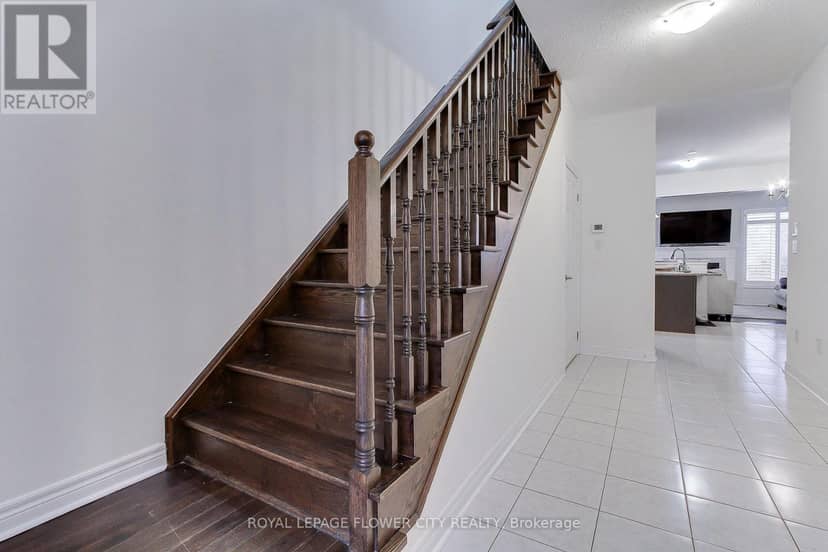 101 Huguenot Road — photo 4 of 31