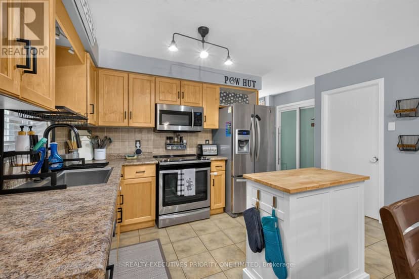 9 - 37 Bond Court — photo 9 of 35