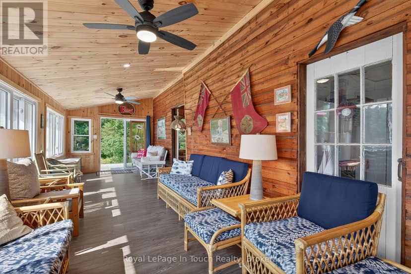 34 B320 Sans Souci Island — photo 12 of 40