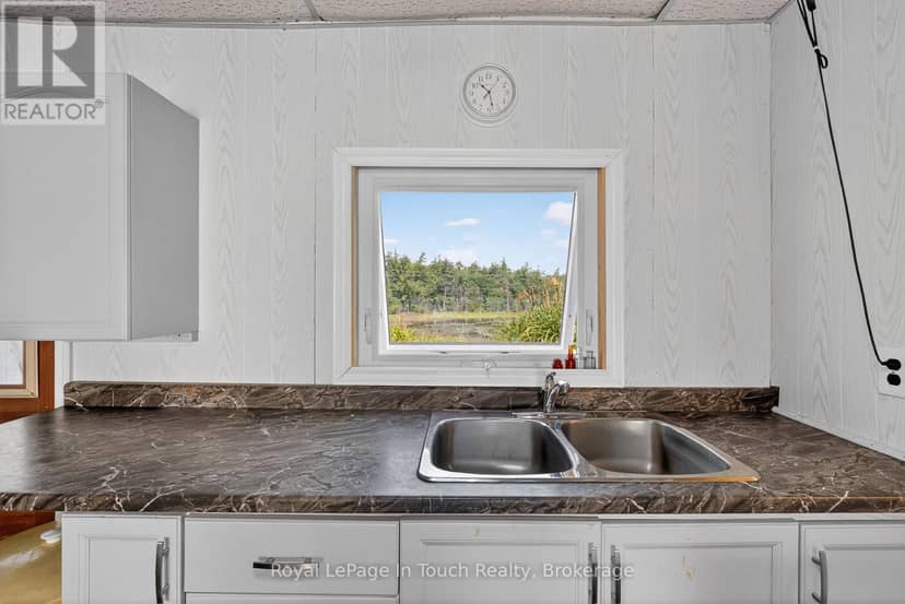 34 B320 Sans Souci Island — photo 22 of 40
