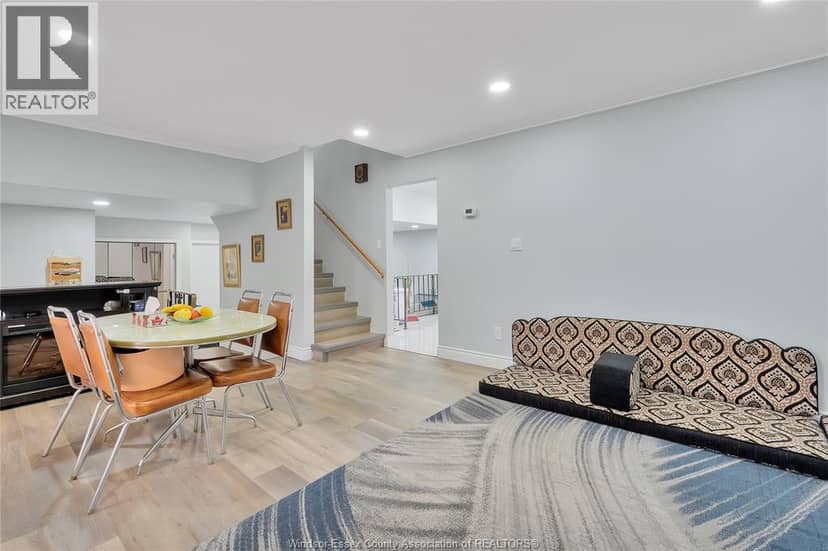 655 ROSELAND DRIVE South — photo 12 of 32