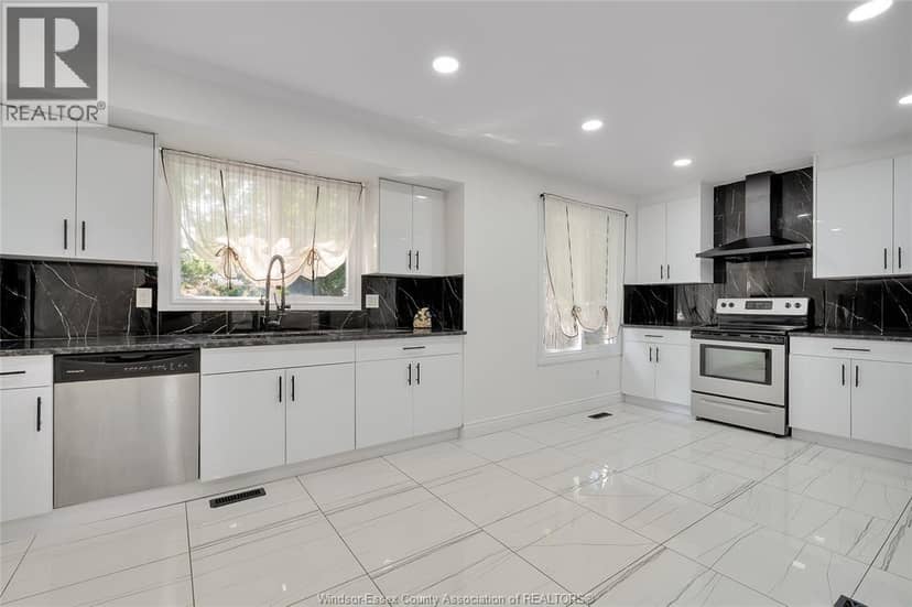655 ROSELAND DRIVE South — photo 6 of 32