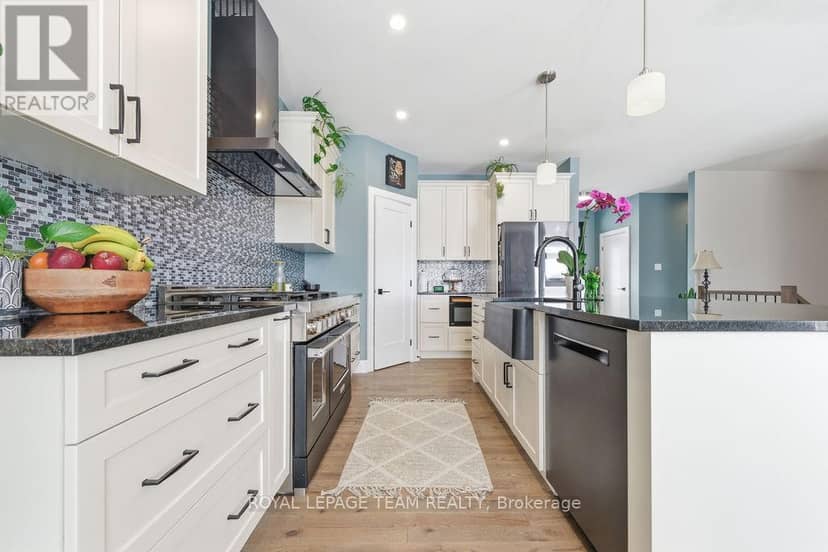 80 Raymond Luhta Crescent — photo 14 of 40