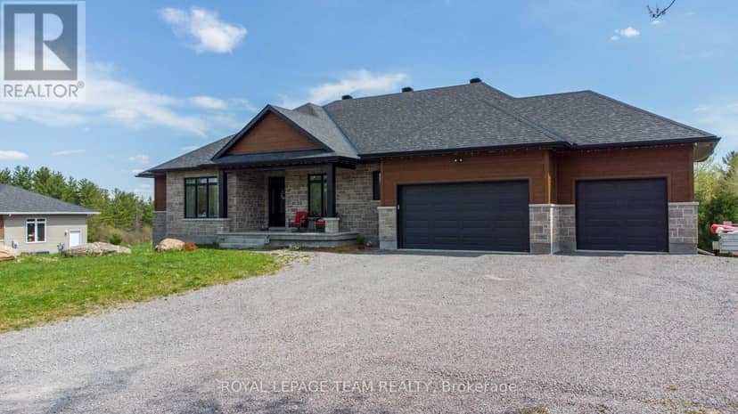 80 Raymond Luhta Crescent, McNab/Braeside, photo 2