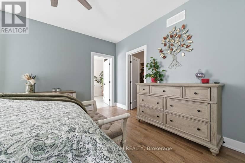 80 Raymond Luhta Crescent — photo 30 of 40