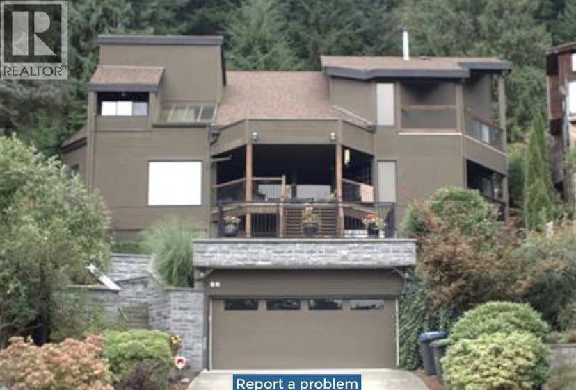 60 WALTON WAY, Port Moody
