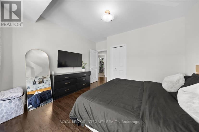 5 - 100 Prestige Circle — photo 21 of 40