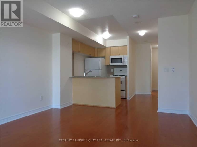 2714 - 763 Bay Street — photo 18 of 31