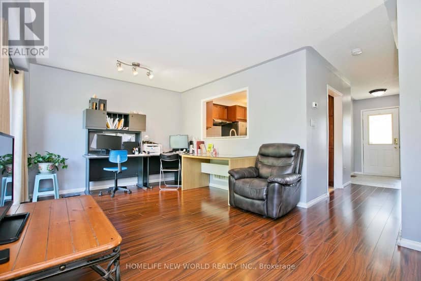 1814 Woodgate Court, Oshawa, photo 2