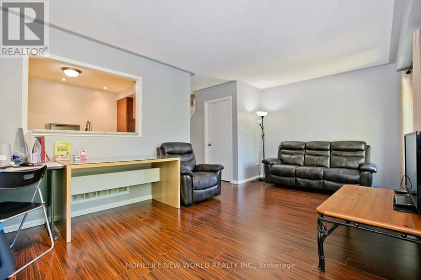 1814 Woodgate Court, Oshawa, photo 3