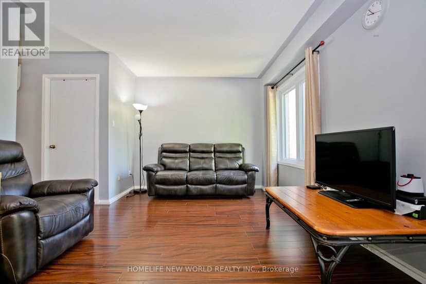 1814 Woodgate Court, Oshawa, photo 4