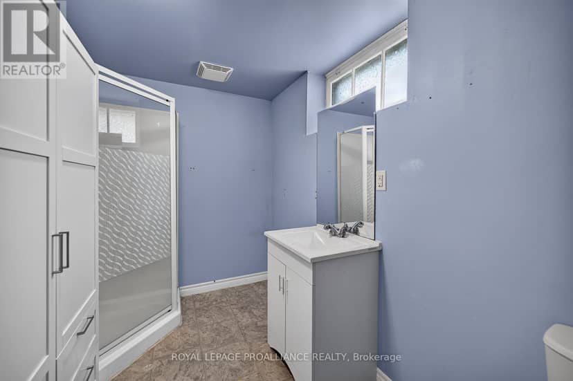 40 Aldershot Avenue — photo 24 of 33