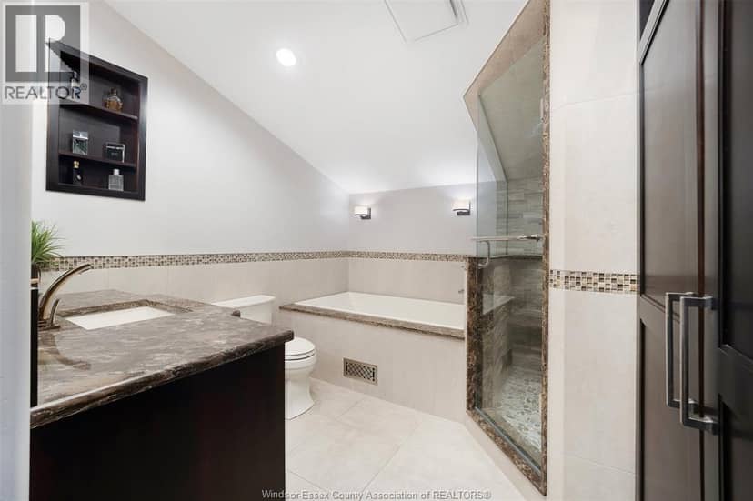 2071 Eugeni — photo 18 of 40