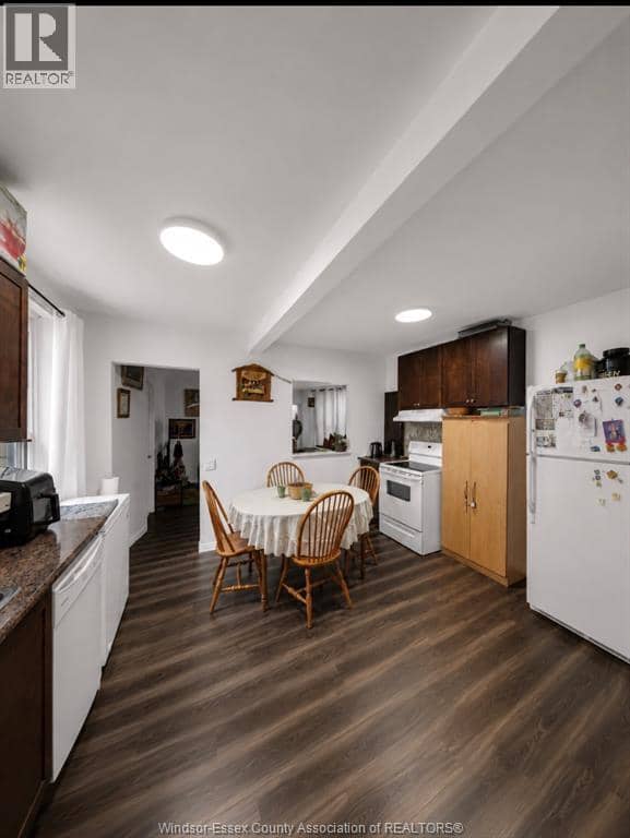 253 Curry Avenue — photo 15 of 20