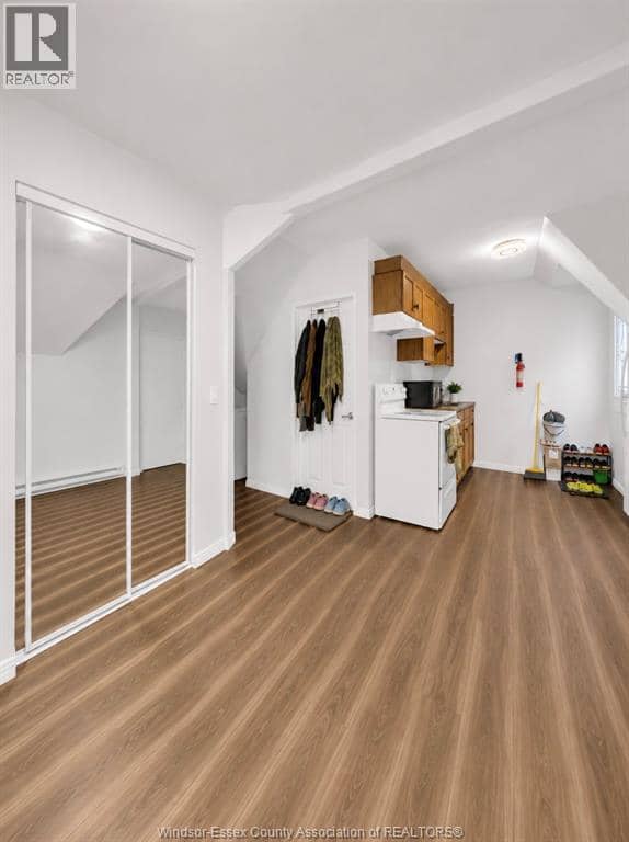 253 Curry Avenue — photo 6 of 20