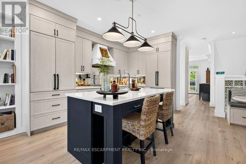 12 - 1335 Ontario Street — photo 11 of 40
