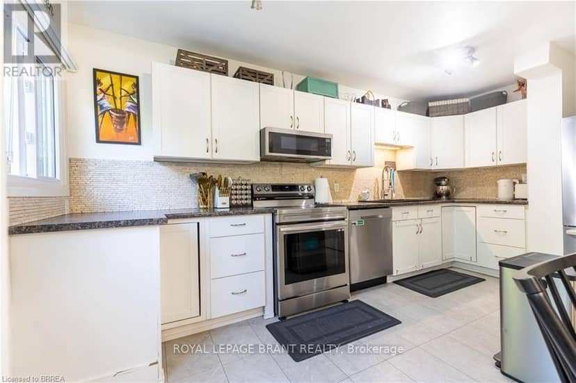 E5 - 500 Stone Church Road W, Hamilton, photo 5
