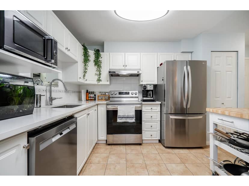 212 12733 72 AVENUE, Surrey