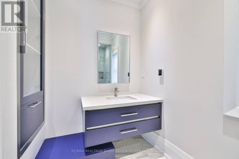 33 Stratheden Road — photo 39 of 40