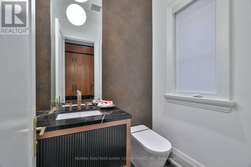 33 Stratheden Road — photo 17 of 40