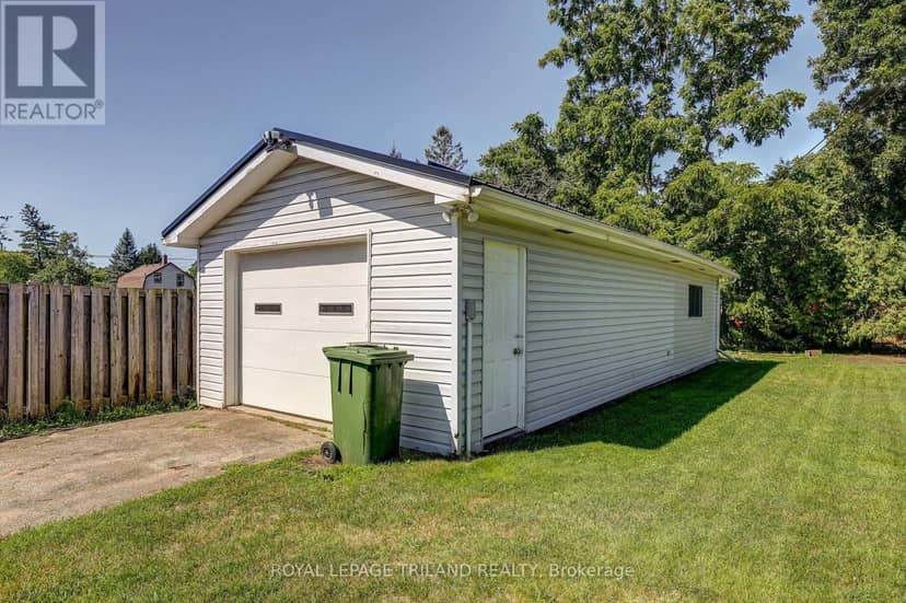 178 Balaclava Street — photo 9 of 40